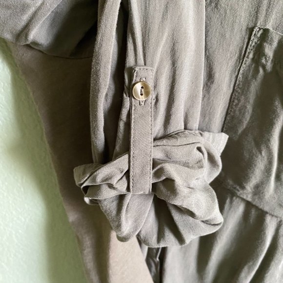 Ann Taylor Loft Green Button-Down Shirt Roll-tab Sleeves Spring Summer | Size MP - Picture 7 of 10